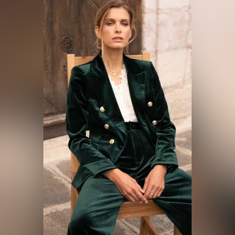 NWT ATTENTIF green velvet fitted blazer